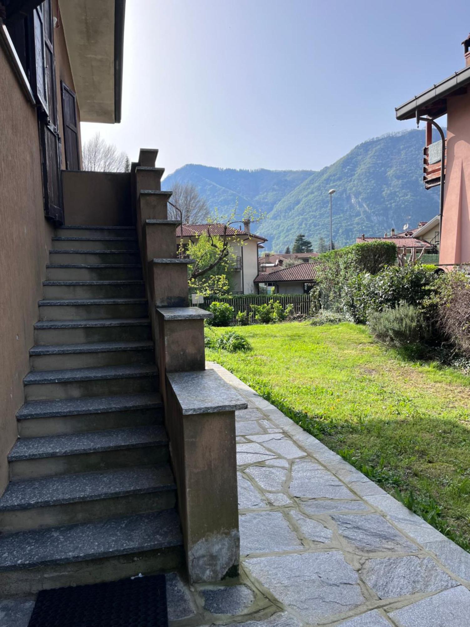 A Due Passi Dal Lago Canzo Kültér fotó