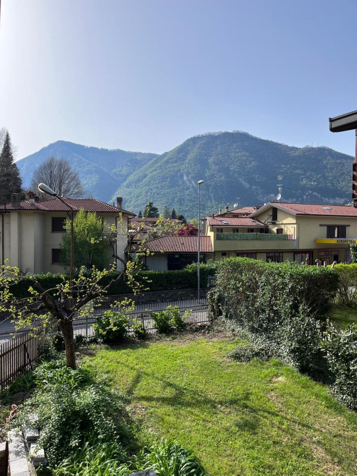 A Due Passi Dal Lago Canzo Kültér fotó